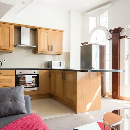 The College Loft - Historic Light-flooded 3bdr Apartment Bristol